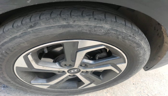 2018 Hyundai Creta SX (O) 1.6 DIESEL, Diesel, Manual, 1,91,522 km, tyre