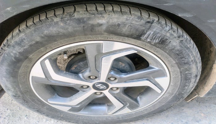 2018 Hyundai Creta SX (O) 1.6 DIESEL, Diesel, Manual, 1,91,522 km, tyre