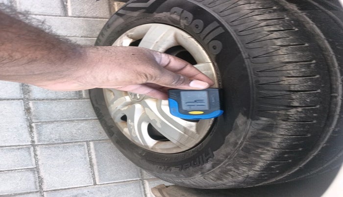 2013 Skoda Rapid AMBITION 1.6 TDI CR MT, Diesel, Manual, 1,16,500 km, tyre