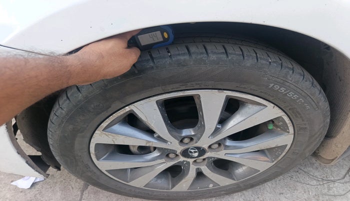 2015 Hyundai Verna FLUIDIC 1.6 CRDI SX, Diesel, Manual, 2,25,169 km, tyre