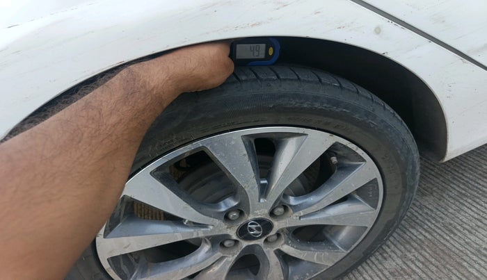 2015 Hyundai Verna FLUIDIC 1.6 CRDI SX, Diesel, Manual, 2,25,169 km, tyre