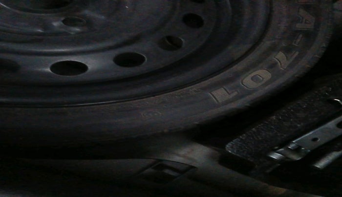 2013 Maruti Wagon R 1.0 VXI, Petrol, Manual, 26,165 km, tyre