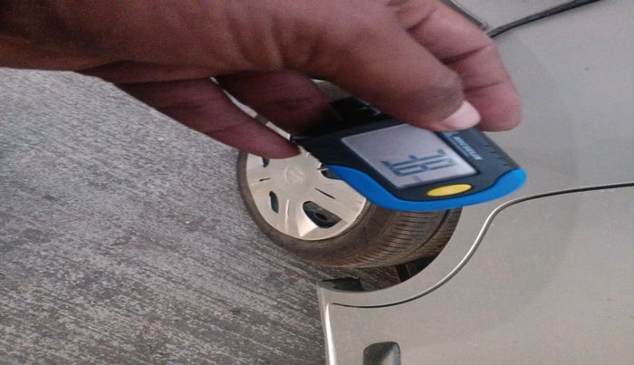 2013 Maruti Wagon R 1.0 VXI, Petrol, Manual, 26,165 km, tyre