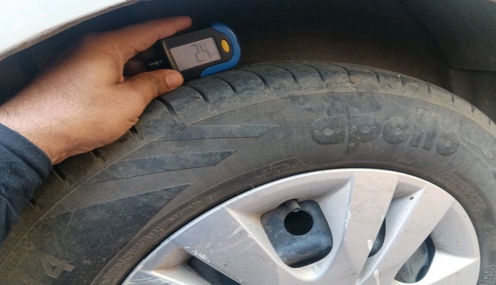 2012 Maruti Swift Dzire VDI, Diesel, Manual, 1,51,475 km, tyre