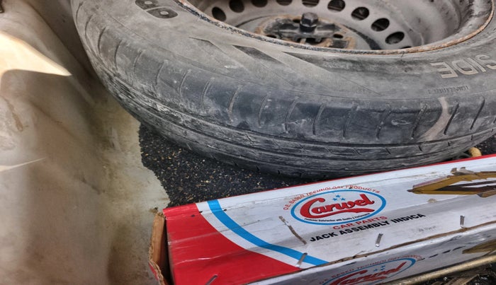 2020 Hyundai AURA S 1.2, Petrol, Manual, 71,993 km, tyre