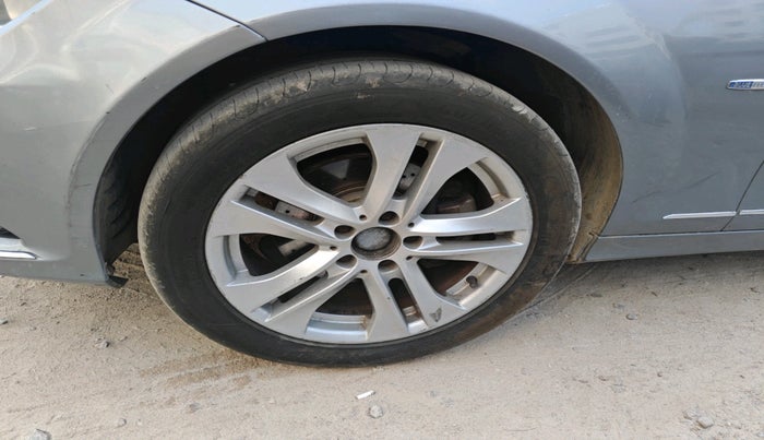 2012 Mercedes Benz C Class 200 CGI AVANTGARDE, Petrol, Automatic, 1,37,384 km, tyre