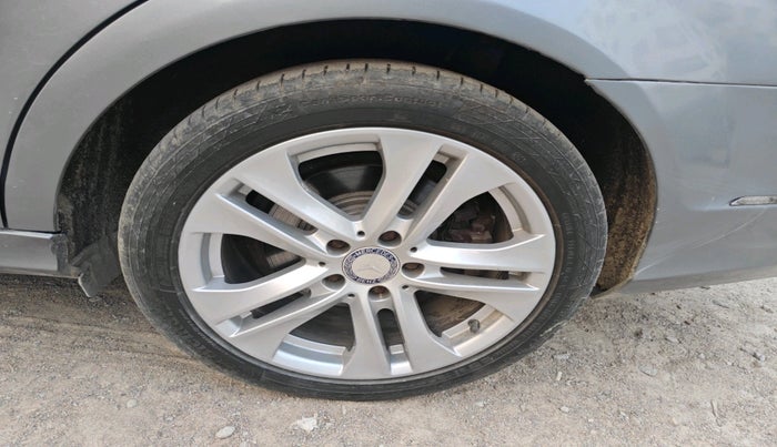 2012 Mercedes Benz C Class 200 CGI AVANTGARDE, Petrol, Automatic, 1,37,384 km, tyre