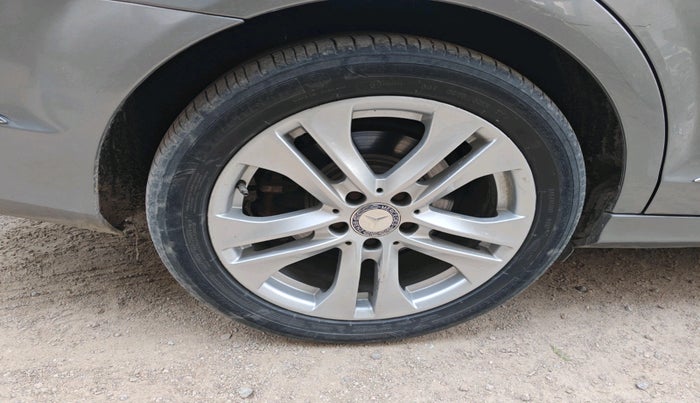 2012 Mercedes Benz C Class 200 CGI AVANTGARDE, Petrol, Automatic, 1,37,384 km, tyre