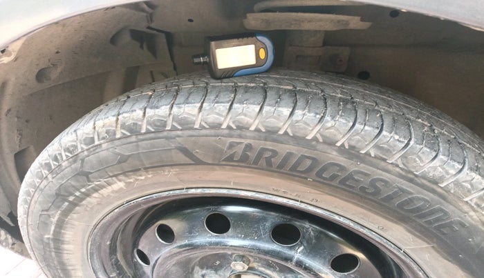 2012 Maruti Swift VXI, Petrol, Manual, 1,15,520 km, tyre