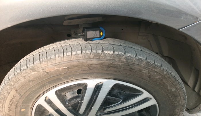 2012 Maruti Swift VXI, Petrol, Manual, 1,15,520 km, tyre