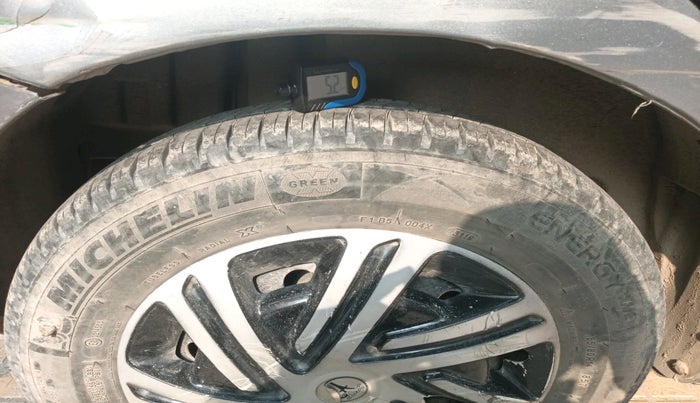 2012 Maruti Swift VXI, Petrol, Manual, 1,15,520 km, tyre