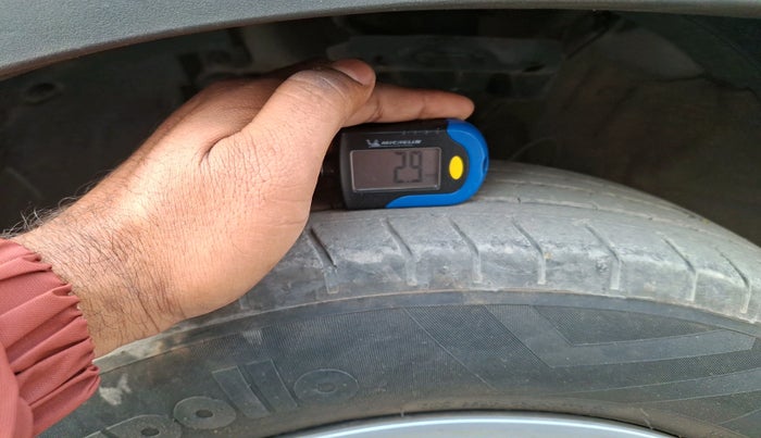 2021 Hyundai VENUE S 1.2, Petrol, Manual, 60,804 km, tyre