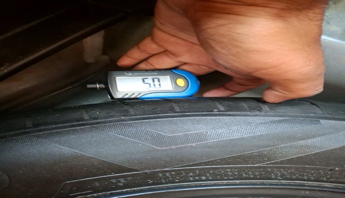 2021 Hyundai VENUE S 1.2, Petrol, Manual, 60,804 km, tyre