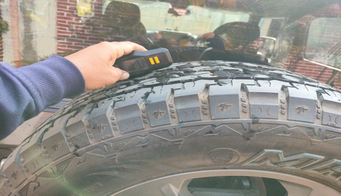 2022 Mahindra Thar LX D AT 4WD HT, Diesel, Automatic, 25,824 km, tyre