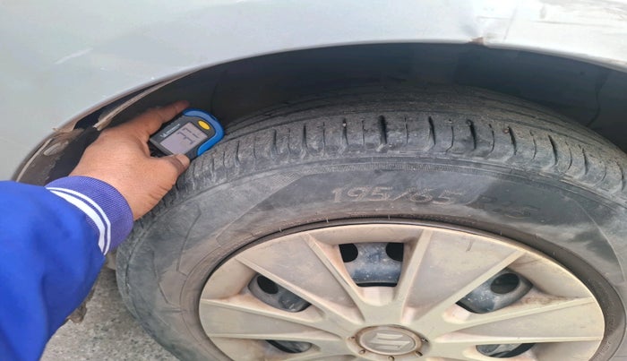 2011 Maruti SX4 VXI, Petrol, Manual, 2,10,061 km, tyre