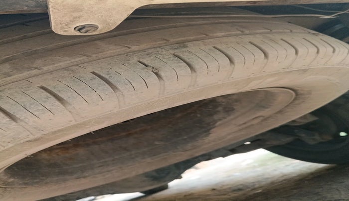 2017 Mahindra Scorpio S4 PLUS 1.99 INTELLI-HYBRID, Diesel, Manual, 61,737 km, tyre