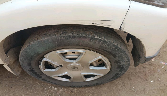 2017 Mahindra Scorpio S4 PLUS 1.99 INTELLI-HYBRID, Diesel, Manual, 61,737 km, tyre