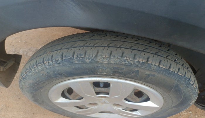 2016 Renault Kwid RXL, Petrol, Manual, 72,511 km, tyre