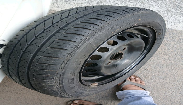 2015 Hyundai Grand i10 SPORTZ 1.2 KAPPA VTVT, Petrol, Manual, 73,747 km, tyre