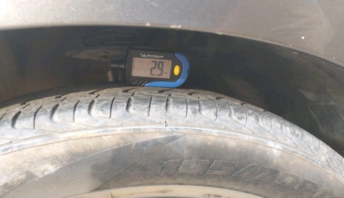 2018 Maruti Swift VDI AMT, Diesel, Automatic, 1,21,289 km, tyre