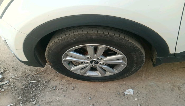 2017 Hyundai Creta SX PLUS 1.6 PETROL, Petrol, Manual, 47,783 km, tyre