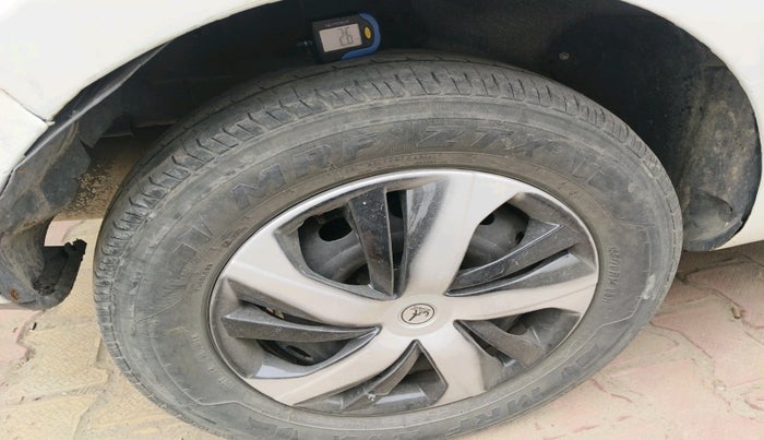 2017 Tata Zest XE 75PS DIESEL, Diesel, Manual, 2,20,659 km, tyre