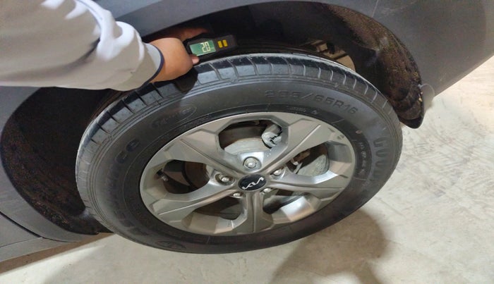 2022 KIA SELTOS HTK PLUS 1.5 IMT, Petrol, Manual, 40,595 km, tyre