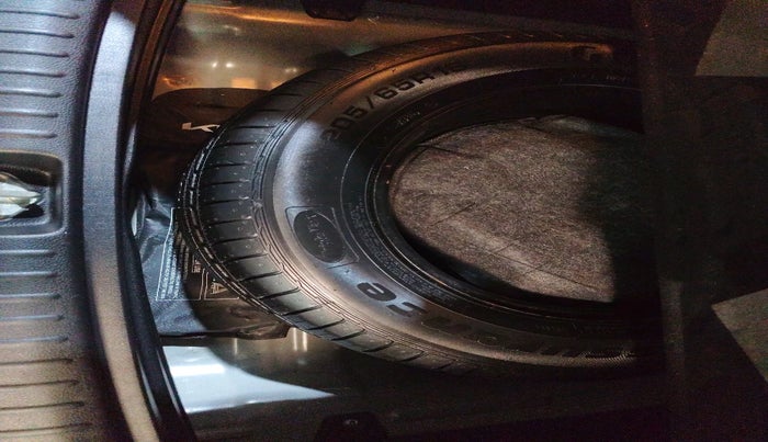 2022 KIA SELTOS HTK PLUS 1.5 IMT, Petrol, Manual, 40,595 km, tyre