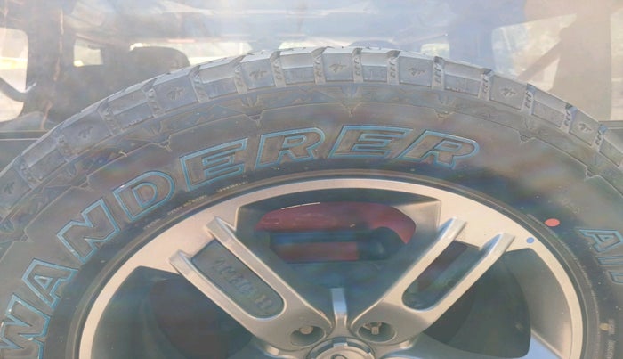 2022 Mahindra Thar LX D 4WD MT CONVERTIBLE, Diesel, Manual, 36,469 km, tyre