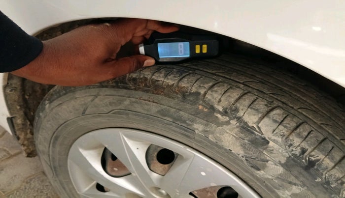 2016 Hyundai Elite i20 SPORTZ 1.2, Petrol, Manual, 1,07,269 km, tyre