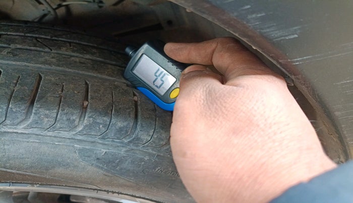 2018 Maruti Vitara Brezza ZDI PLUS, Diesel, Manual, 1,50,966 km, tyre