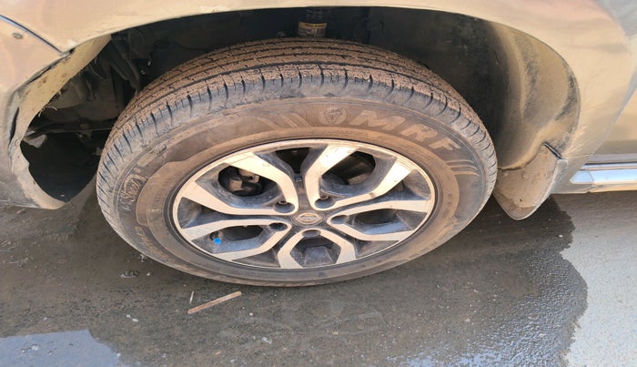 2016 Nissan Terrano XL (D), Diesel, Manual, 1,54,769 km, tyre