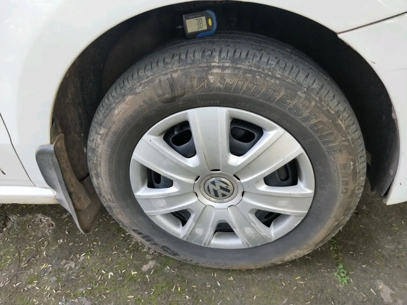 2011 Volkswagen Polo TRENDLINE 1.2L DIESEL, Diesel, Manual, 1,06,925 km, tyre