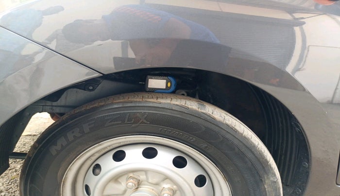 2014 Hyundai Eon ERA +, Petrol, Manual, 71,320 km, tyre