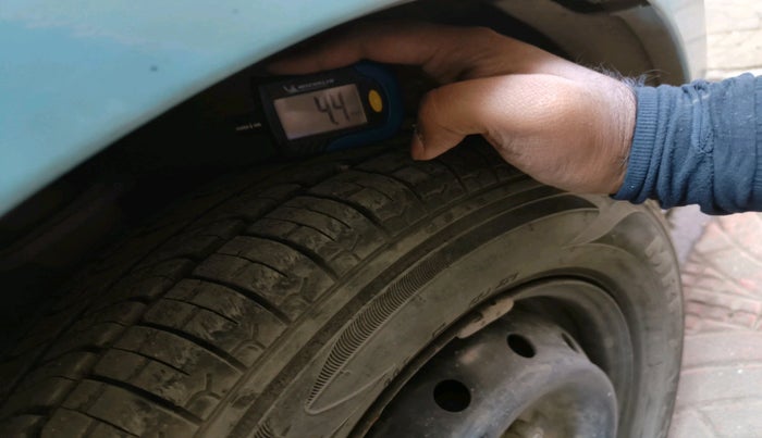 2012 Maruti Alto 800 LXI, Petrol, Manual, 45,490 km, tyre