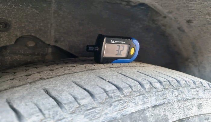 2016 Mahindra XUV500 W6, Diesel, Manual, 1,17,955 km, tyre