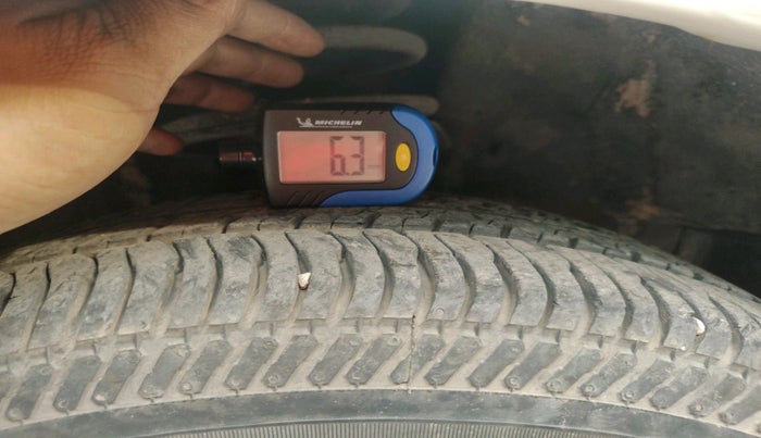 2011 Maruti Swift LXI, Petrol, Manual, 51,338 km, tyre