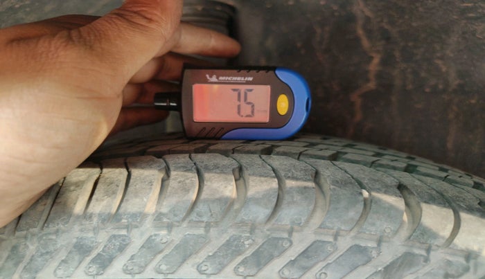 2011 Maruti Swift LXI, Petrol, Manual, 51,338 km, tyre