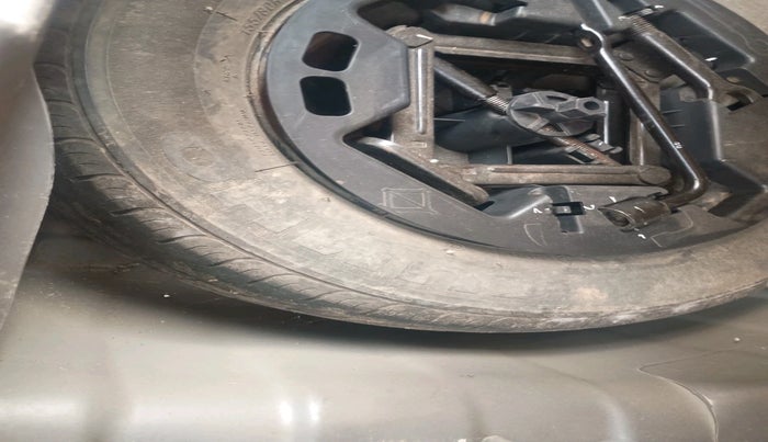 2011 Hyundai i10 MAGNA 1.2, Petrol, Manual, 27,938 km, tyre