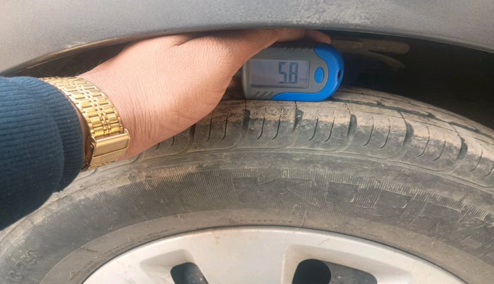 2011 Hyundai i10 MAGNA 1.2, Petrol, Manual, 27,938 km, tyre