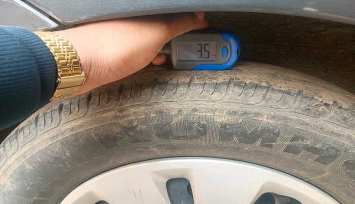 2011 Hyundai i10 MAGNA 1.2, Petrol, Manual, 27,938 km, tyre