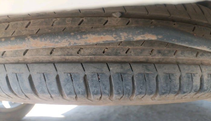 2019 Maruti Ertiga ZDI+ 1.5, Diesel, Manual, 1,60,704 km, tyre