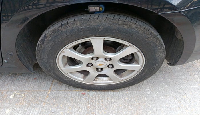 2011 Chevrolet Cruze LTZ AT, Diesel, Automatic, 97,470 km, tyre