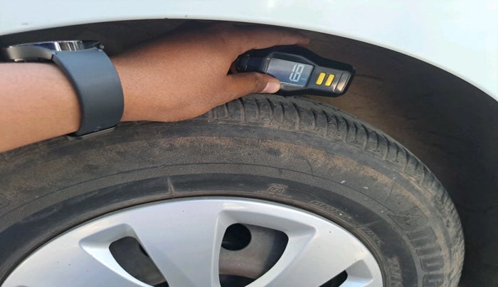 2012 Hyundai i10 MAGNA 1.2, Petrol, Manual, 61,890 km, tyre