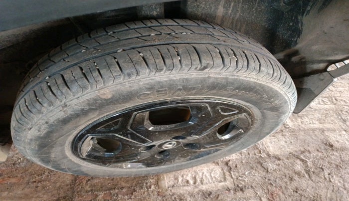 2022 Tata PUNCH ACCOMPLISHED MT, Petrol, Manual, 14,364 km, tyre