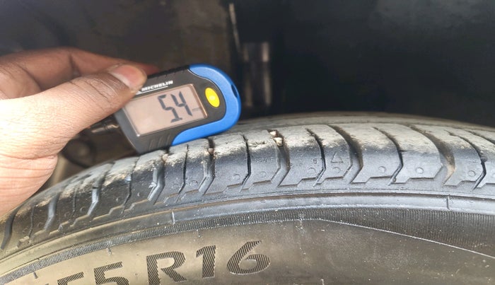 2022 Hyundai NEW I20 ASTA (O) 1.2 MT, Petrol, Manual, 23,703 km, tyre