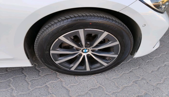 2021 BMW 3 SERIES GRAN LIMOUSINE 320D LUXURY LINE, Diesel, Automatic, 56,627 km, tyre