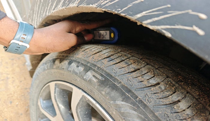 2022 Maruti XL6 ALPHA PLUS AT, Petrol, Automatic, 37,756 km, tyre