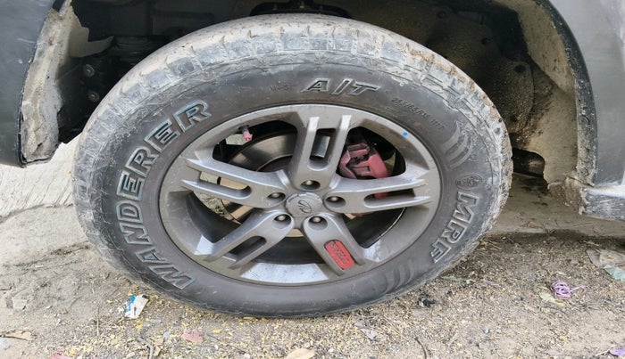 2022 Mahindra Thar LX PETROL HT 4WD AT, Petrol, Automatic, 47,228 km, tyre