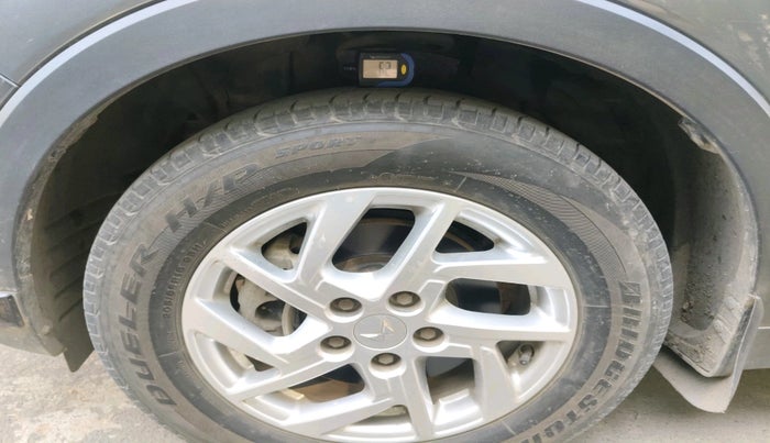 2023 Mahindra XUV300 W8 1.5 DIESEL, Diesel, Manual, 20,047 km, tyre